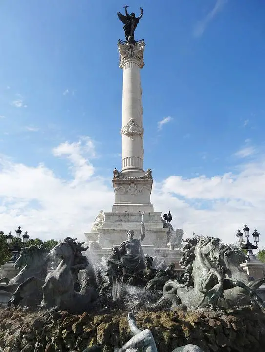Burdeos monumento girondinos