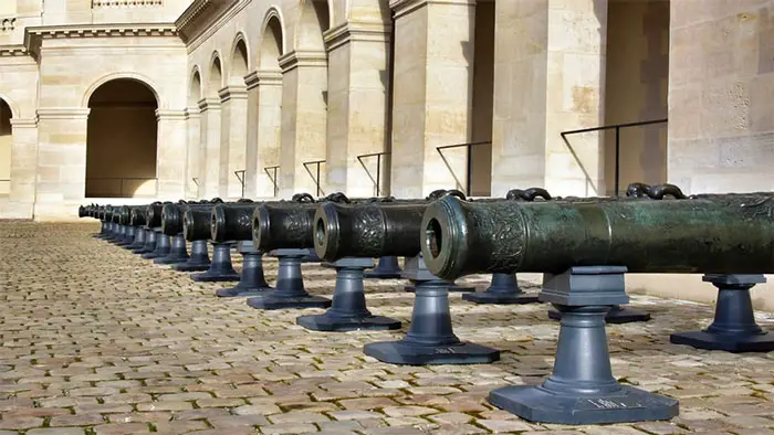 Cañones Plaza de Armas  Inválidos Paris