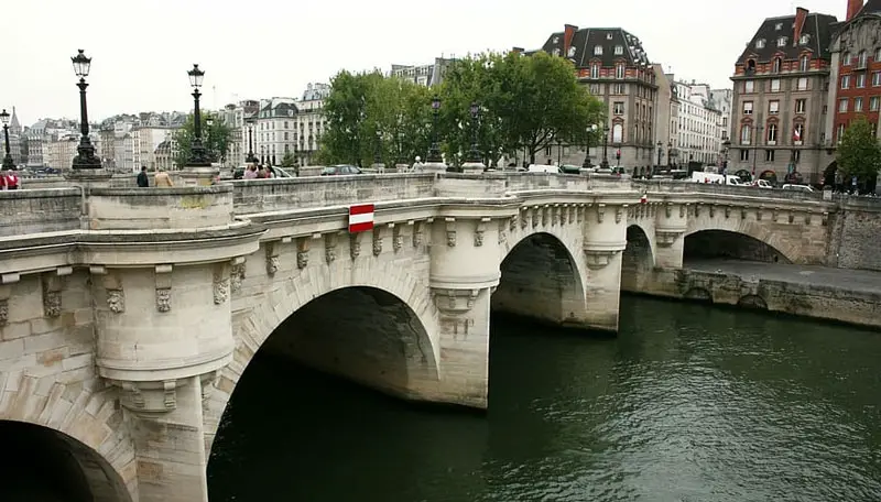 arcos cortos del Pont Neuf Paris