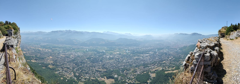 Vista panorámica a Grenoble desde el Fort Saint-Eynard