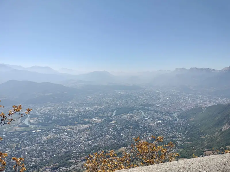 Vista al valle de Grenoble desde el Fort Saint-Eynard de Grenoble